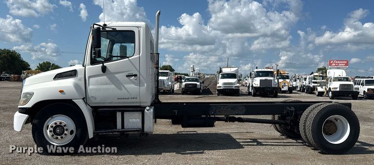 image for item EG6007 2015 Hino 338 truck cab and chassis
