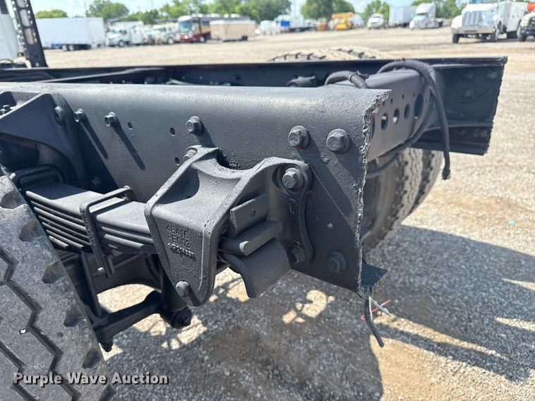 image for item EG6007 2015 Hino 338 truck cab and chassis