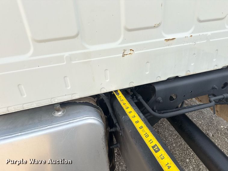 image for item EG6007 2015 Hino 338 truck cab and chassis