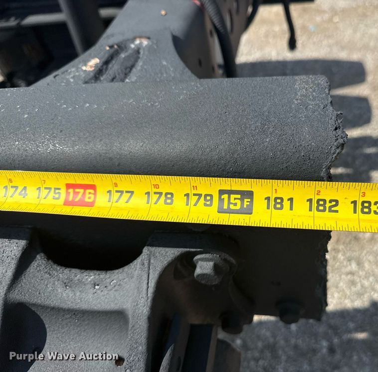 image for item EG6007 2015 Hino 338 truck cab and chassis