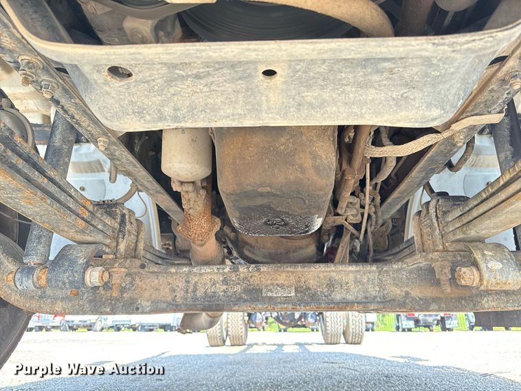 image for item EG6007 2015 Hino 338 truck cab and chassis