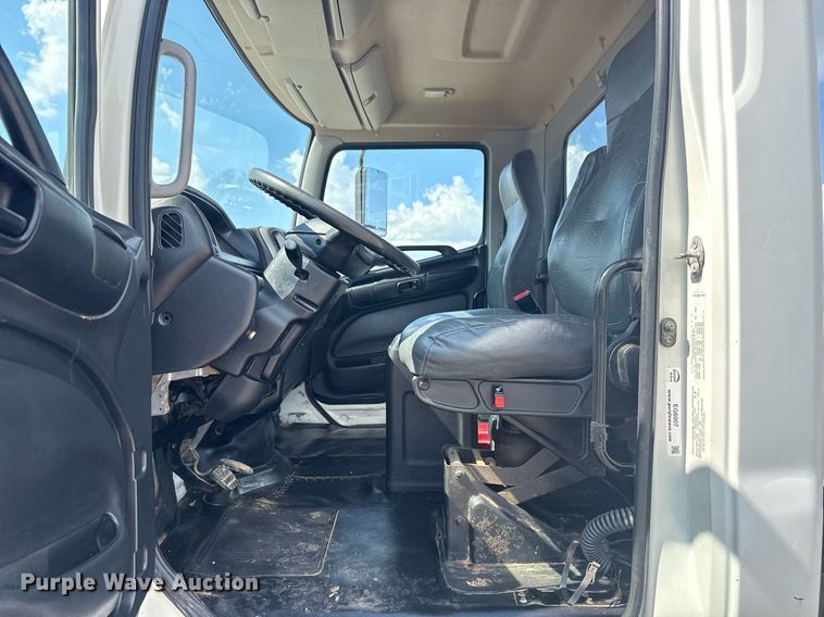 image for item EG6007 2015 Hino 338 truck cab and chassis
