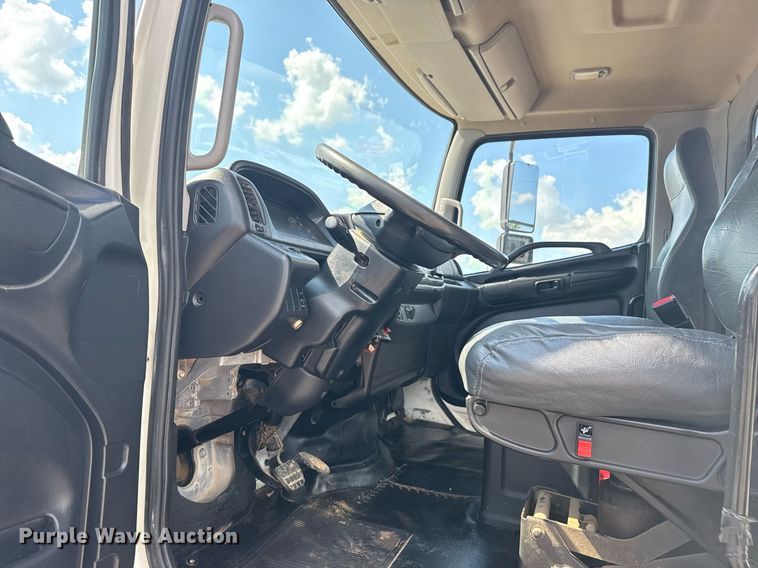 image for item EG6007 2015 Hino 338 truck cab and chassis
