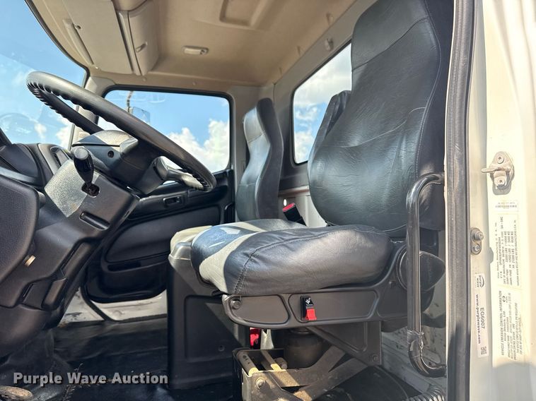 image for item EG6007 2015 Hino 338 truck cab and chassis