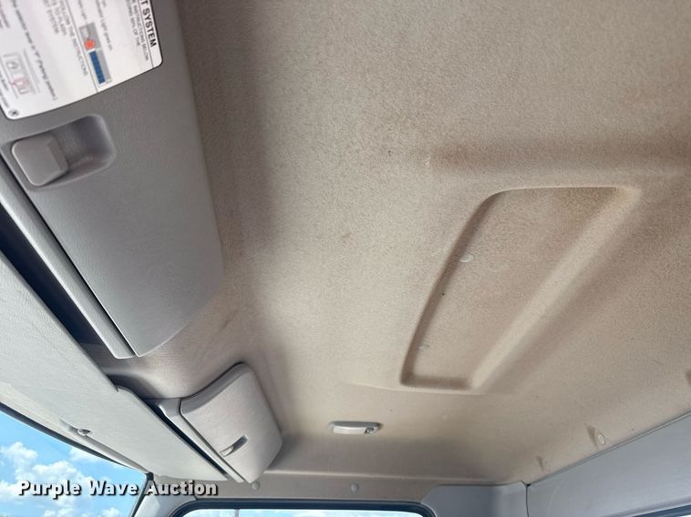 image for item EG6007 2015 Hino 338 truck cab and chassis