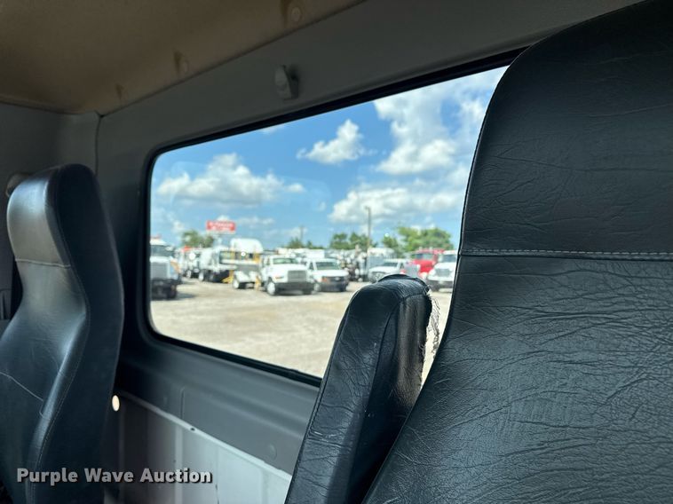 image for item EG6007 2015 Hino 338 truck cab and chassis