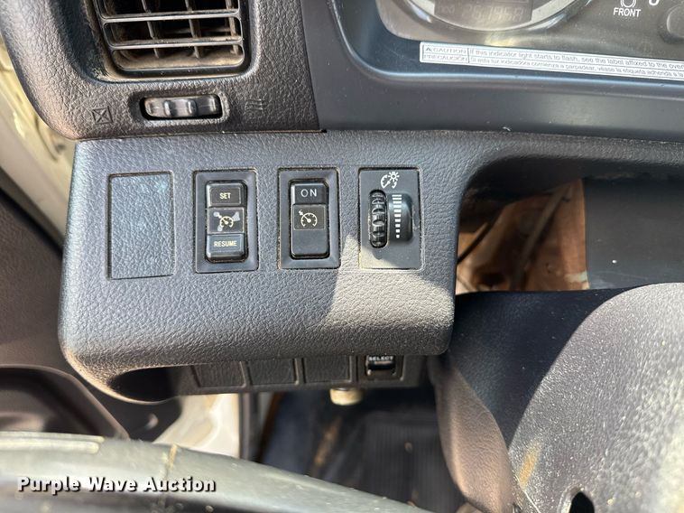 image for item EG6007 2015 Hino 338 truck cab and chassis