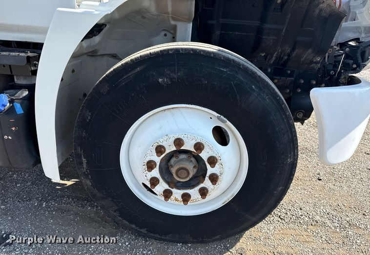 image for item EG6007 2015 Hino 338 truck cab and chassis