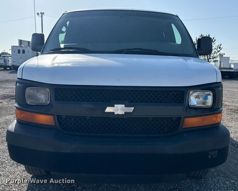image for item EG6008 2009 Chevrolet Express 3500 van