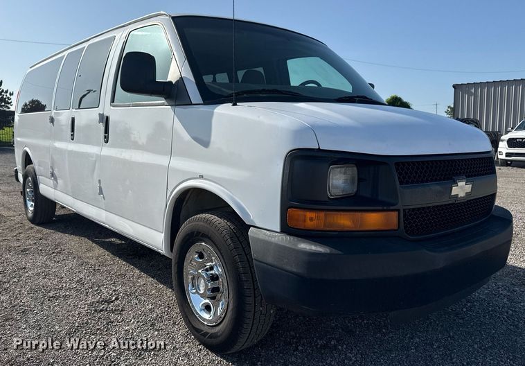 image for item EG6008 2009 Chevrolet Express 3500 van