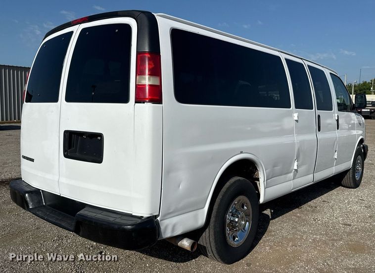 image for item EG6008 2009 Chevrolet Express 3500 van