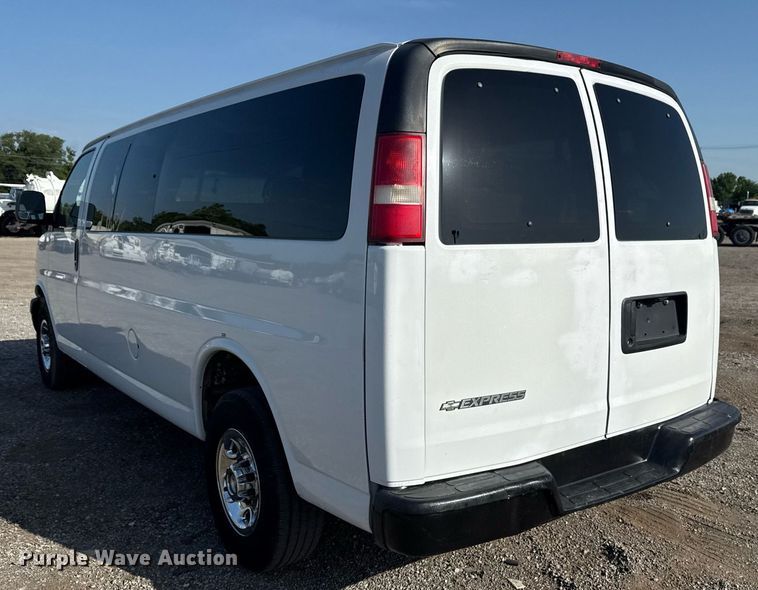 image for item EG6008 2009 Chevrolet Express 3500 van