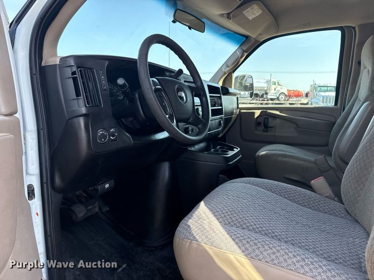 image for item EG6008 2009 Chevrolet Express 3500 van