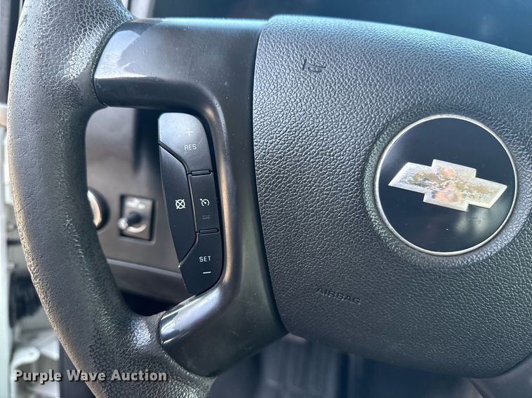 image for item EG6008 2009 Chevrolet Express 3500 van