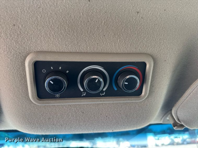 image for item EG6008 2009 Chevrolet Express 3500 van