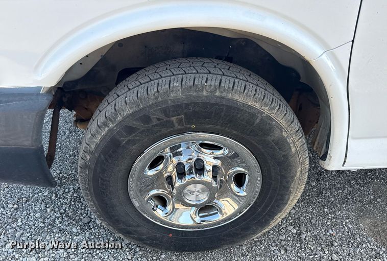 image for item EG6008 2009 Chevrolet Express 3500 van