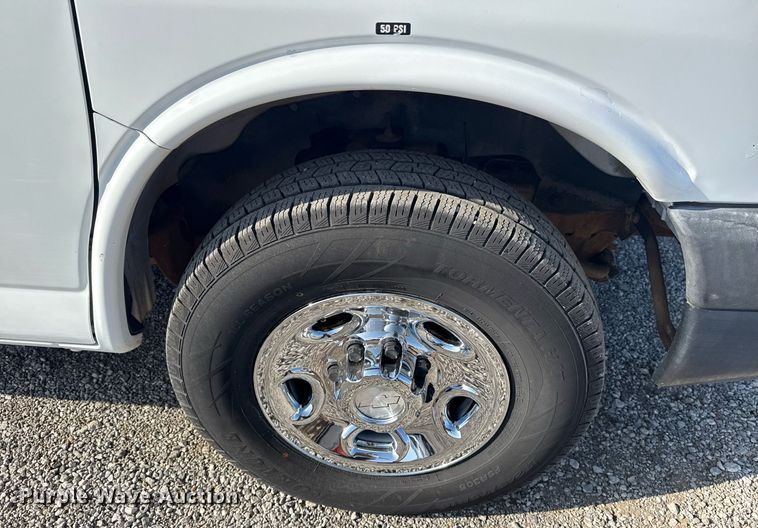 image for item EG6008 2009 Chevrolet Express 3500 van