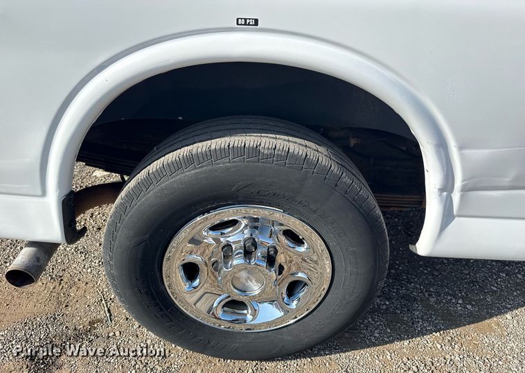 image for item EG6008 2009 Chevrolet Express 3500 van