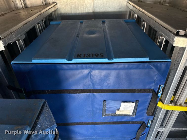 image for item EG6010 2002 International 4300 delivery truck