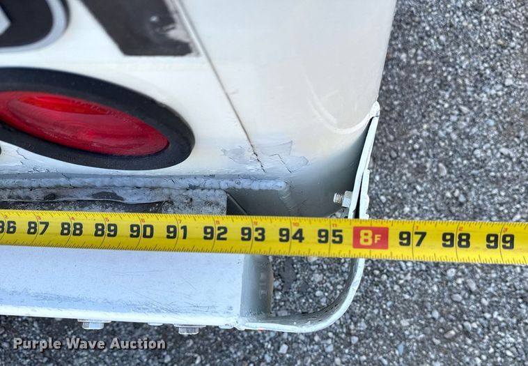 image for item EG6010 2002 International 4300 delivery truck