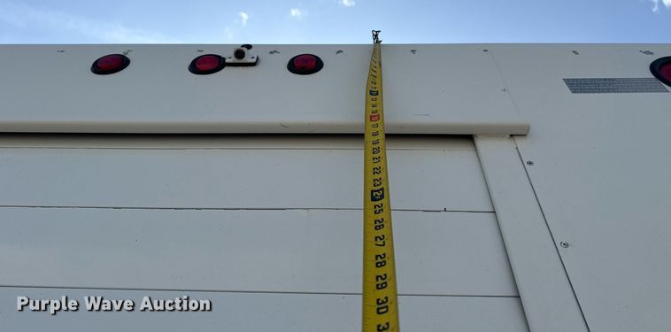 image for item EG6010 2002 International 4300 delivery truck