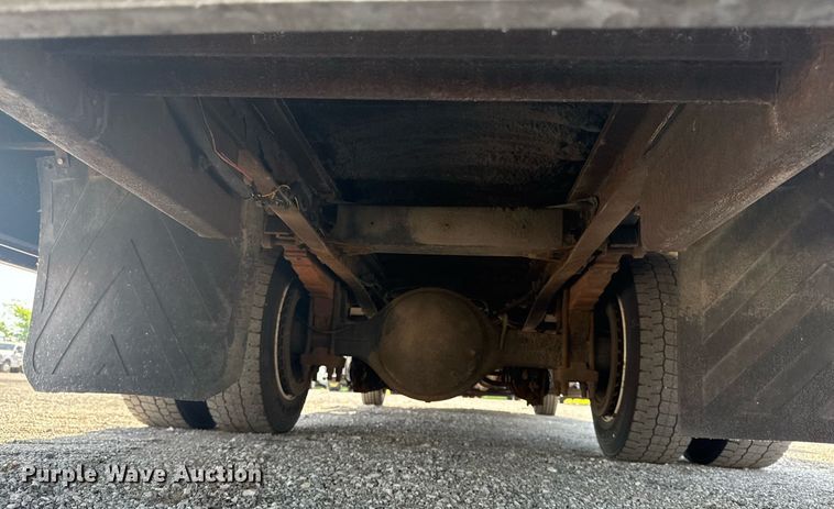 image for item EG6010 2002 International 4300 delivery truck