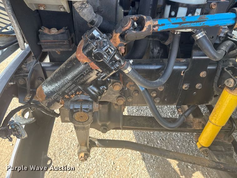 image for item EG6010 2002 International 4300 delivery truck