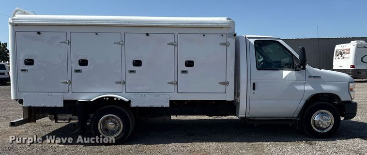 image for item EG6012 2018 Ford E450 Super Duty  refrigerated truck