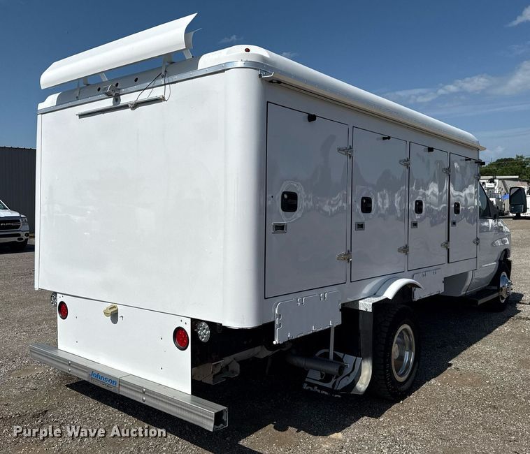 image for item EG6012 2018 Ford E450 Super Duty  refrigerated truck