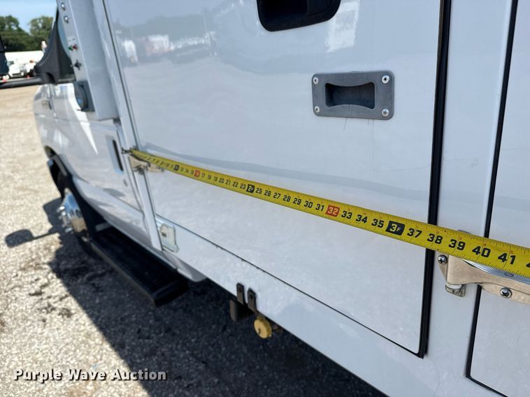 image for item EG6012 2018 Ford E450 Super Duty  refrigerated truck