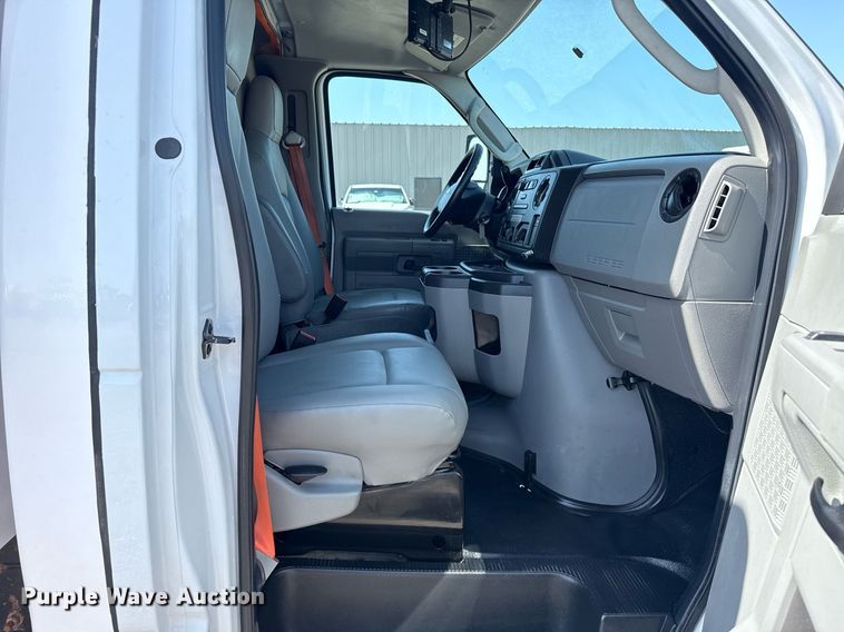 image for item EG6012 2018 Ford E450 Super Duty  refrigerated truck