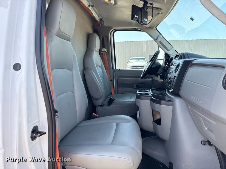 image for item EG6012 2018 Ford E450 Super Duty  refrigerated truck