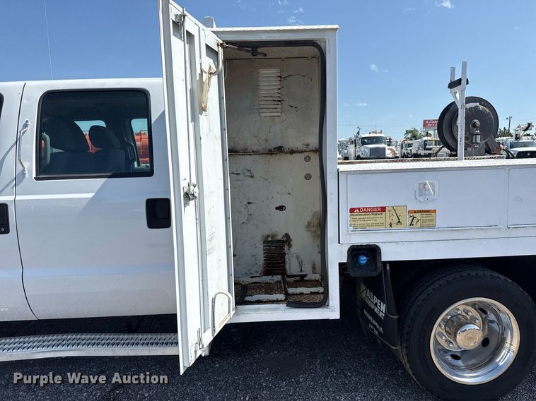 image for item EG6013 2013 Ford F550 Crew Cab flatbed truck