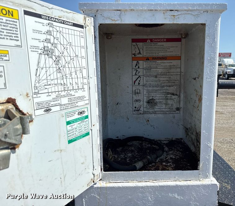 image for item EG6013 2013 Ford F550 Crew Cab flatbed truck