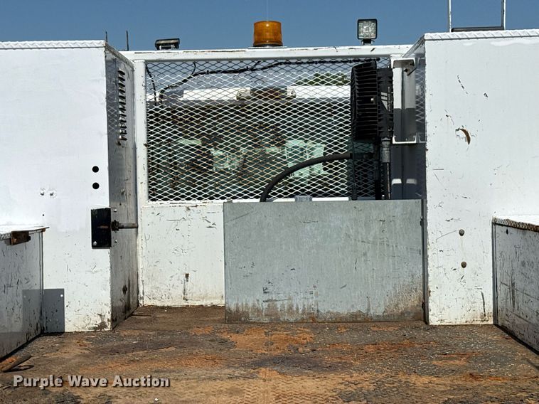 image for item EG6013 2013 Ford F550 Crew Cab flatbed truck