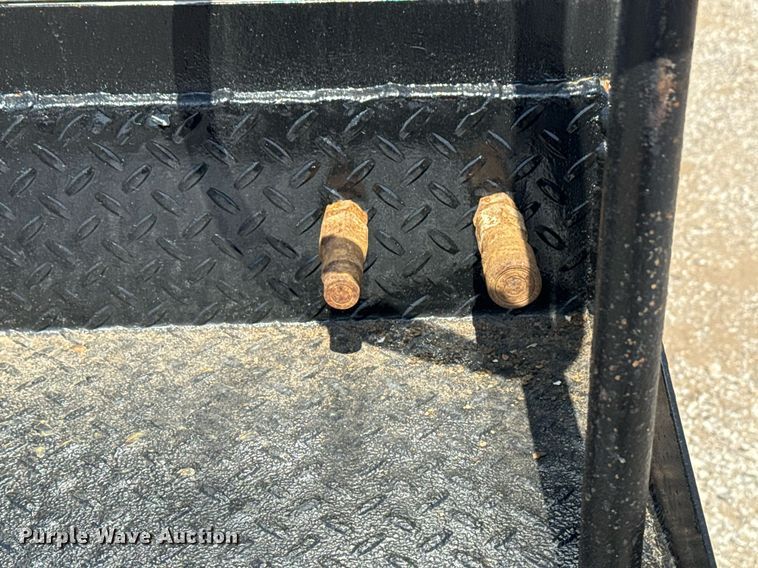 image for item EG6013 2013 Ford F550 Crew Cab flatbed truck