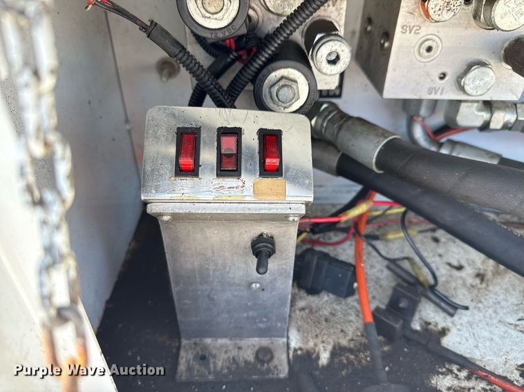 image for item EG6013 2013 Ford F550 Crew Cab flatbed truck