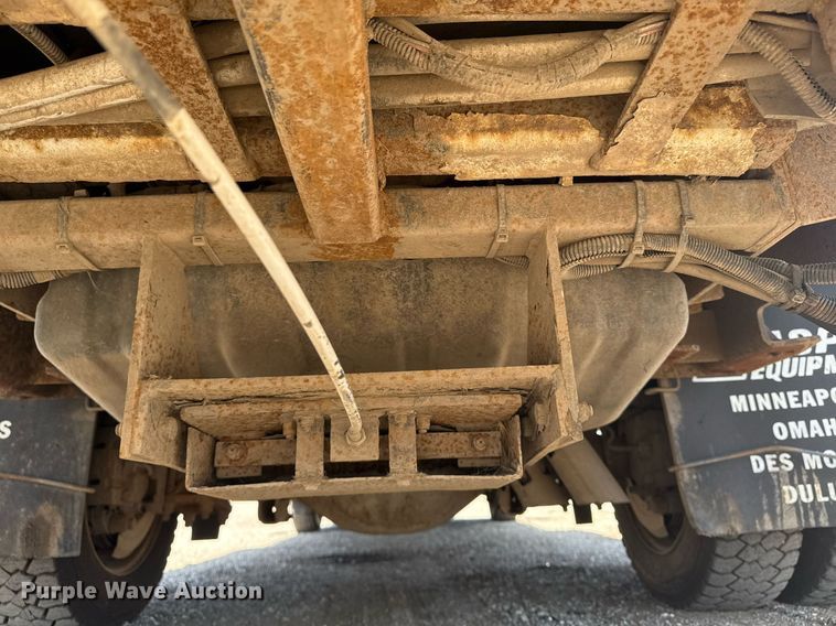 image for item EG6013 2013 Ford F550 Crew Cab flatbed truck