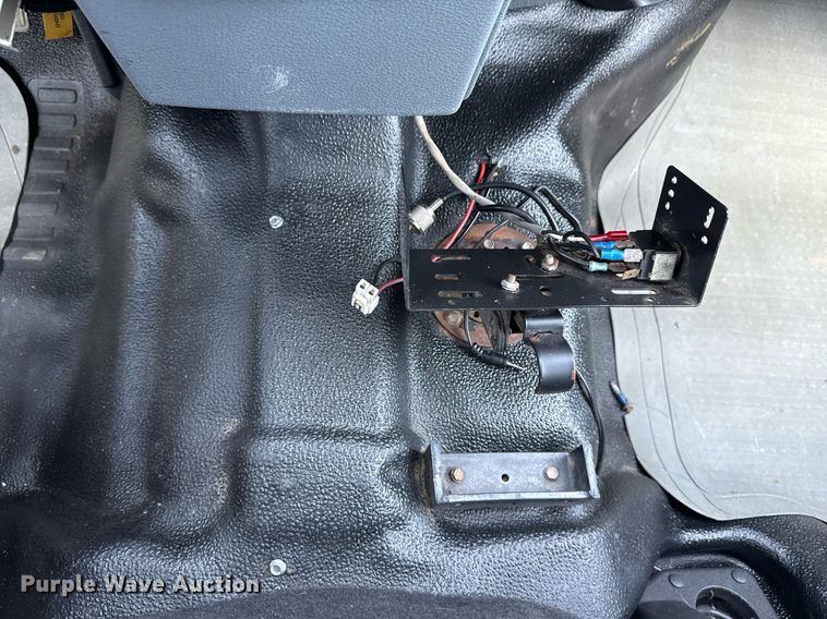 image for item EG6013 2013 Ford F550 Crew Cab flatbed truck