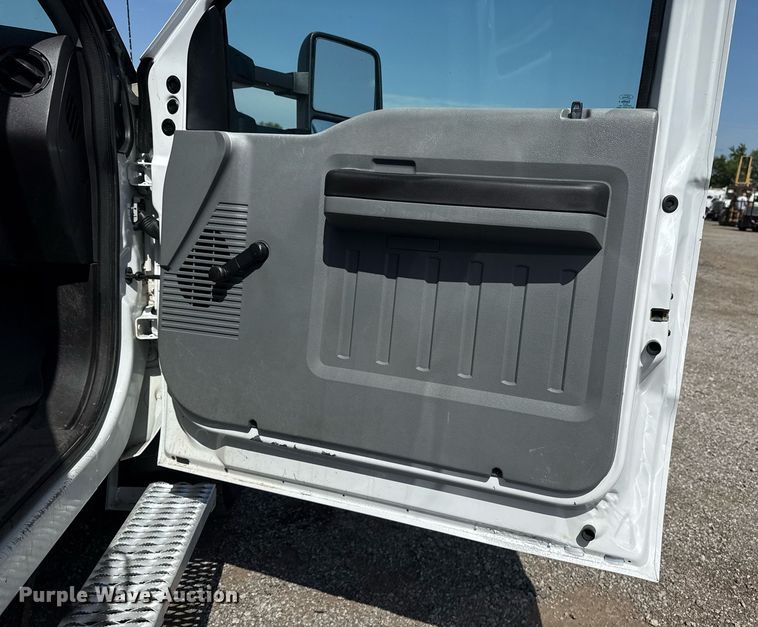 image for item EG6013 2013 Ford F550 Crew Cab flatbed truck