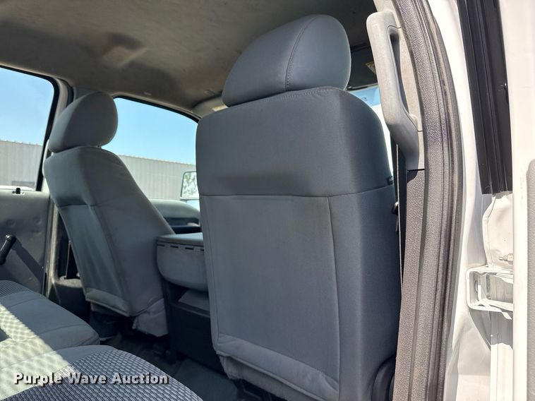 image for item EG6013 2013 Ford F550 Crew Cab flatbed truck