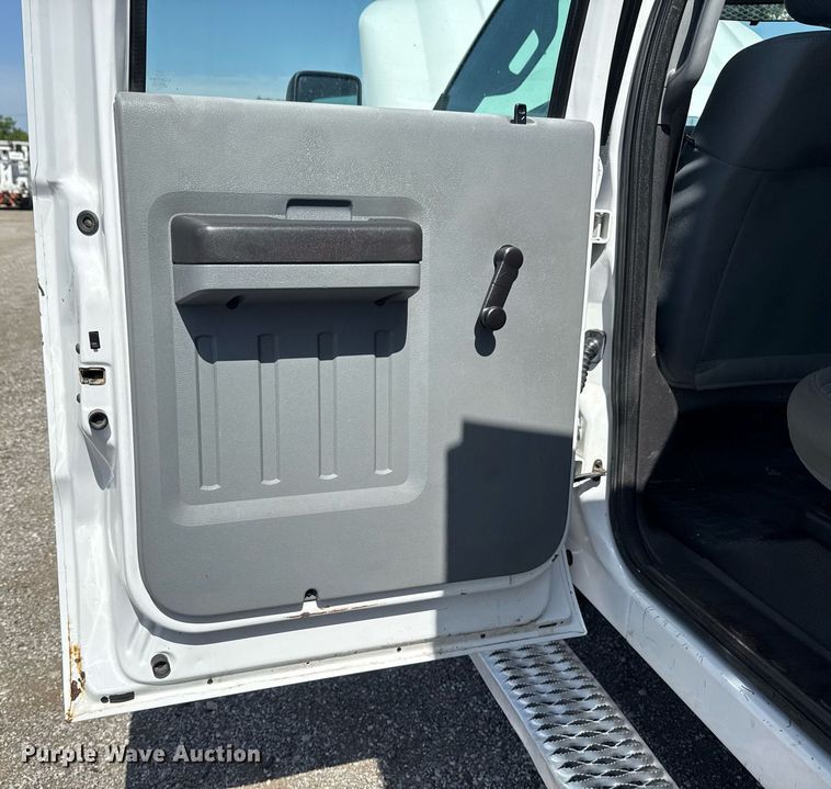 image for item EG6013 2013 Ford F550 Crew Cab flatbed truck