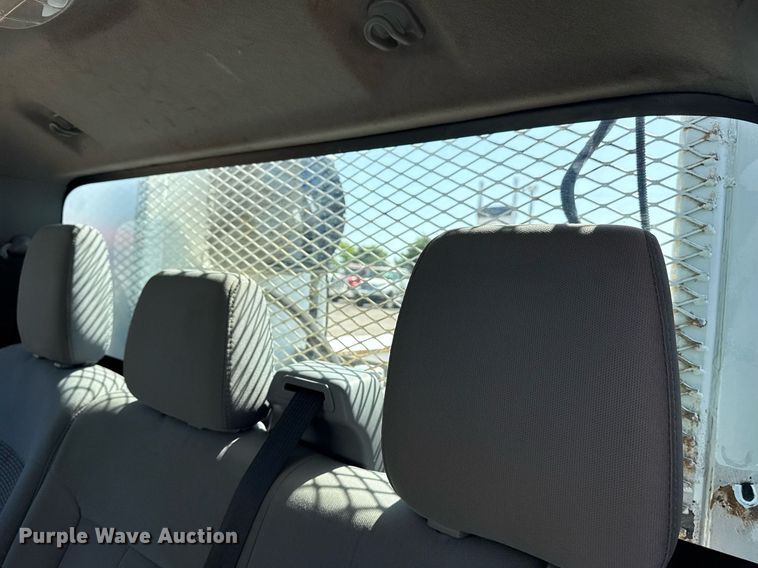 image for item EG6013 2013 Ford F550 Crew Cab flatbed truck