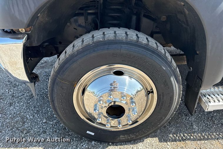 image for item EG6013 2013 Ford F550 Crew Cab flatbed truck