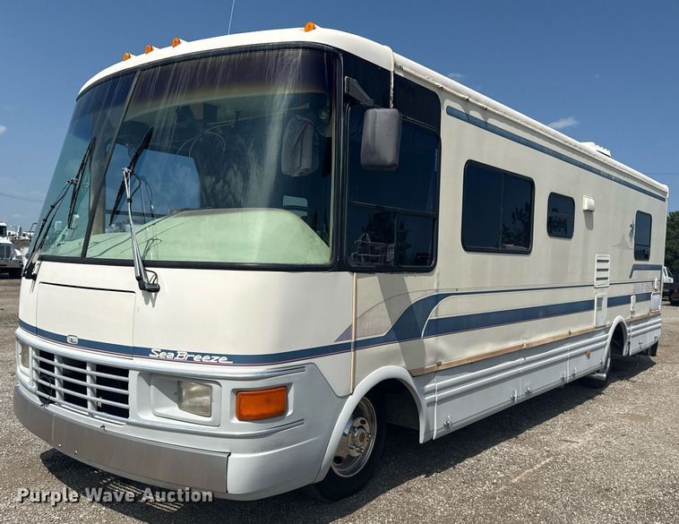 image for item EG6019 1994 SeaBreeze Chevrolet P30 RV