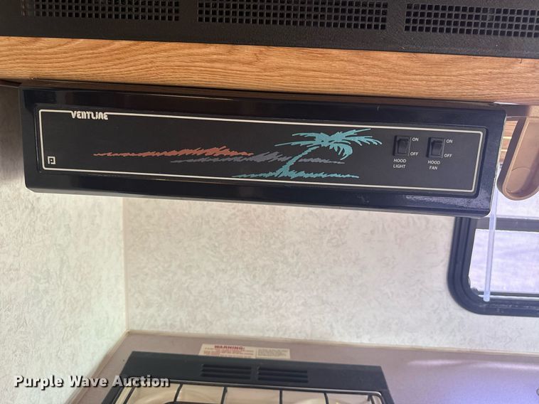 image for item EG6019 1994 SeaBreeze Chevrolet P30 RV