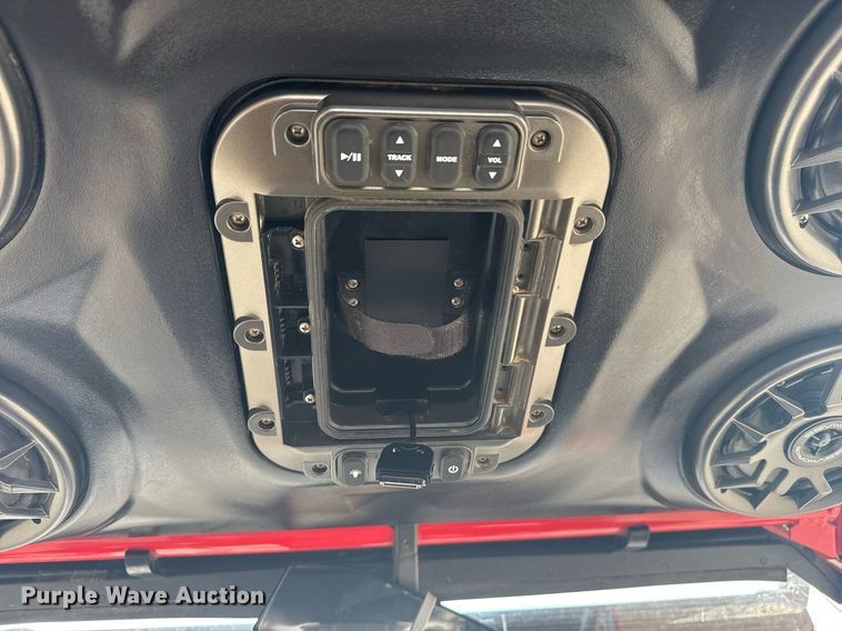 image for item EG6020 2016 Polaris Razor XP 1000 utility vehicle