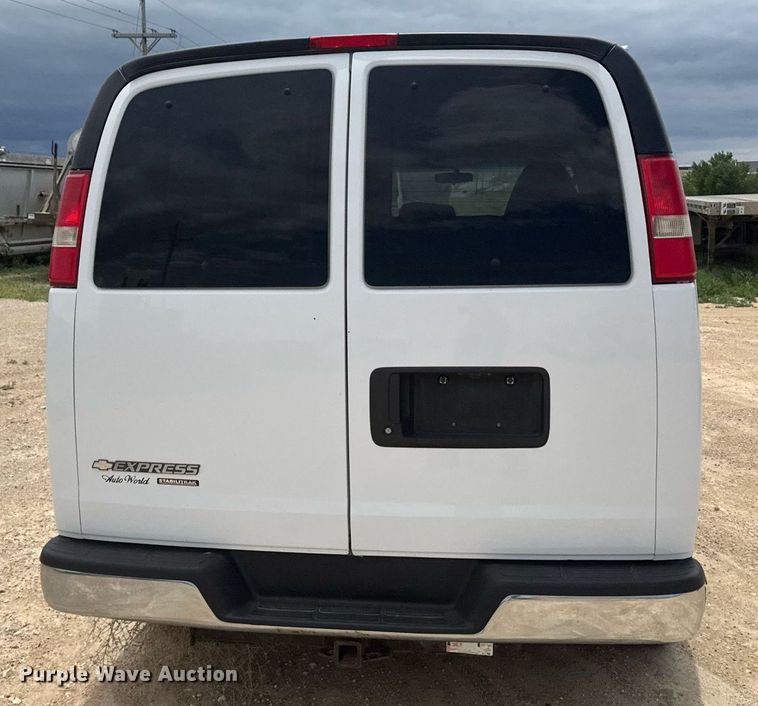 image for item EG6643 2012 Chevrolet Express 3500  van