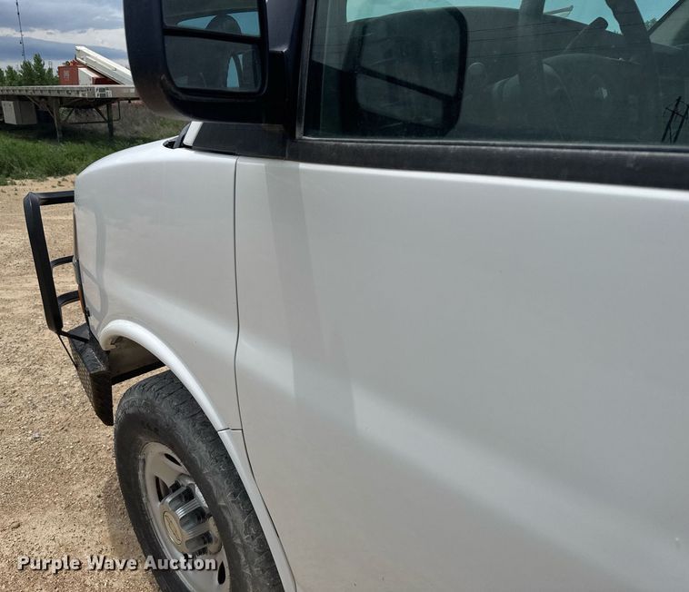 image for item EG6643 2012 Chevrolet Express 3500  van