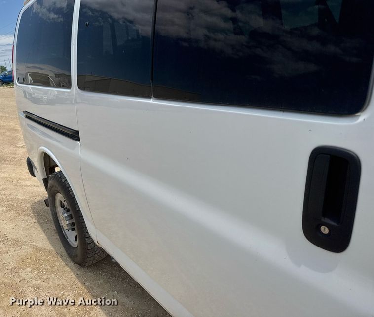 image for item EG6643 2012 Chevrolet Express 3500  van